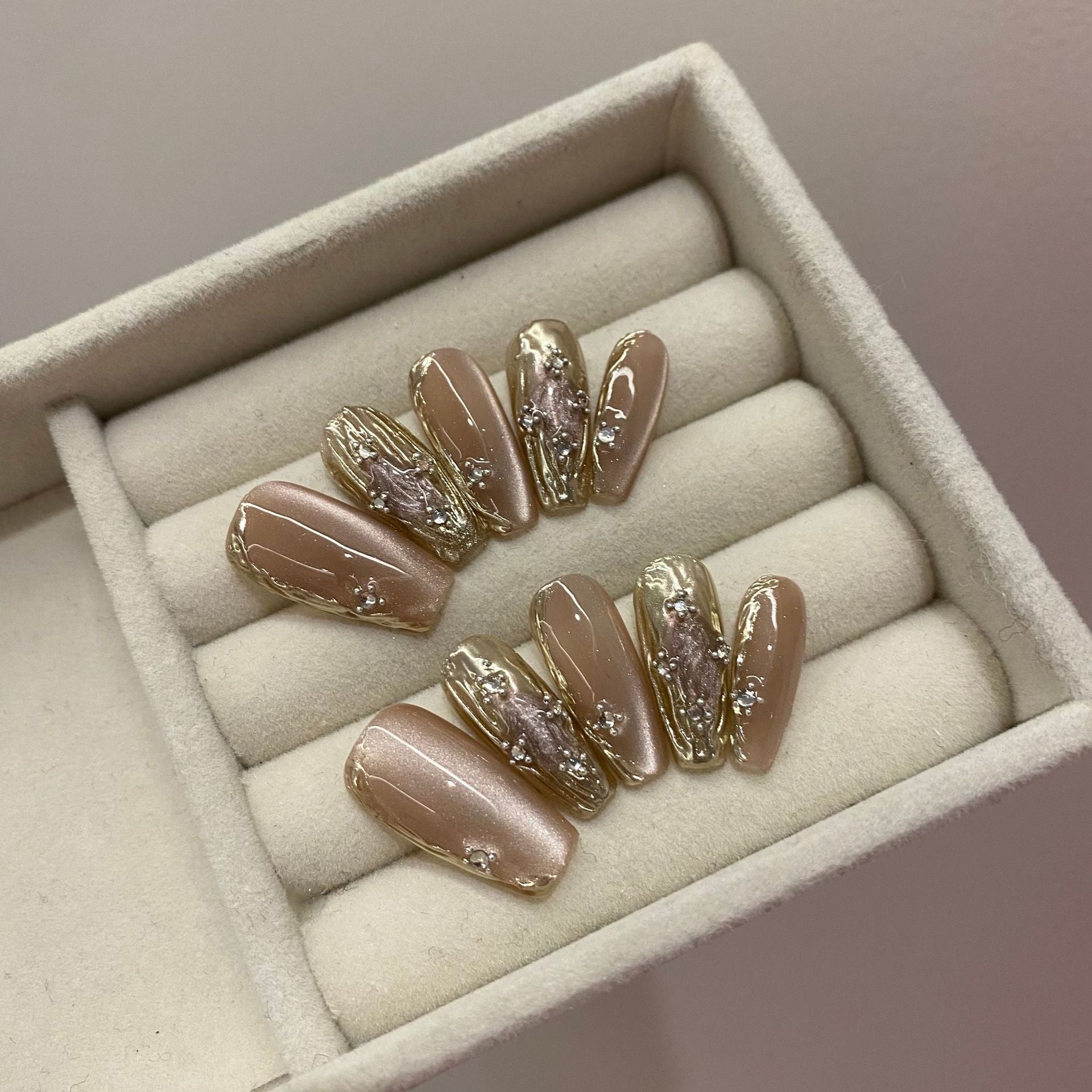 Luxury Shining Personal Cutomized Hand made pressed on long nails